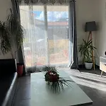 2 Avec Terrasse Apartamento *